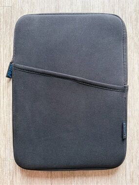 Black Tablet or Small Electronic Case